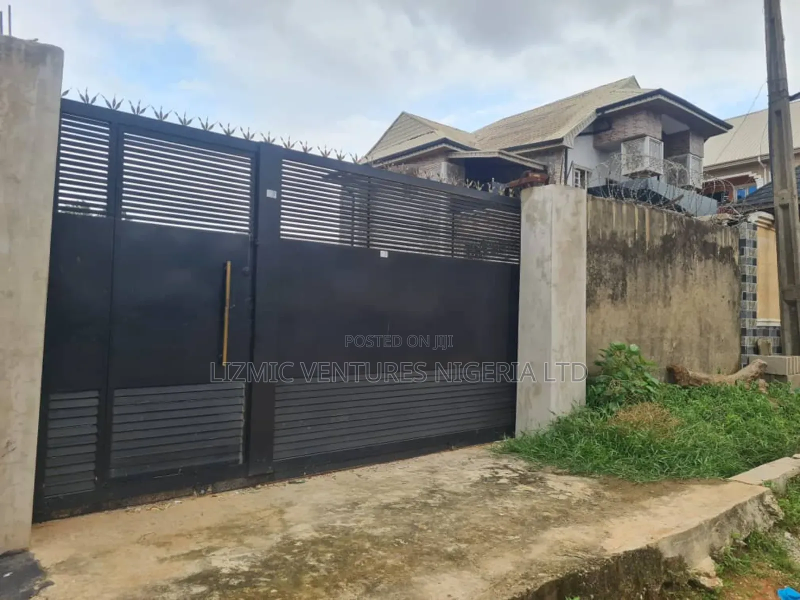 Half Plot for Sale in an Estate