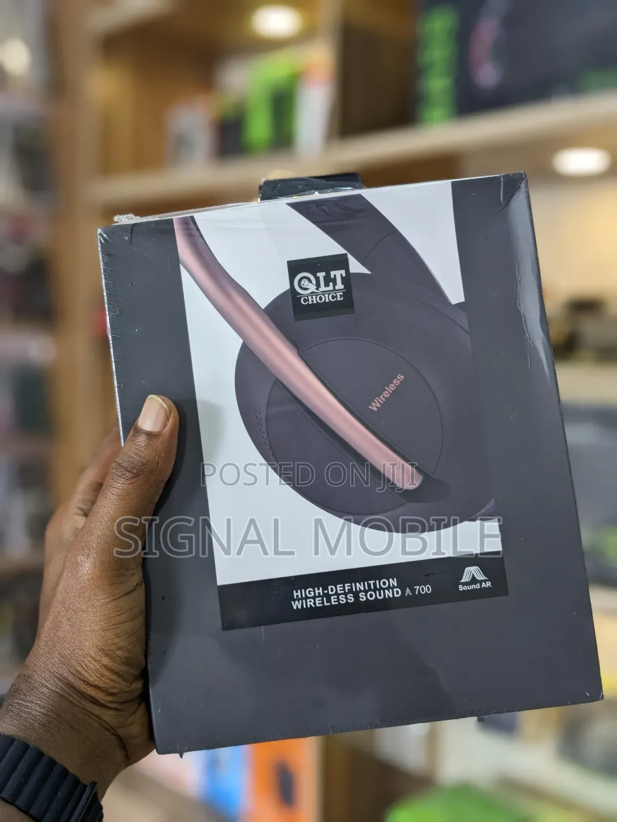 QLT High Definition Wireless Sound a-700