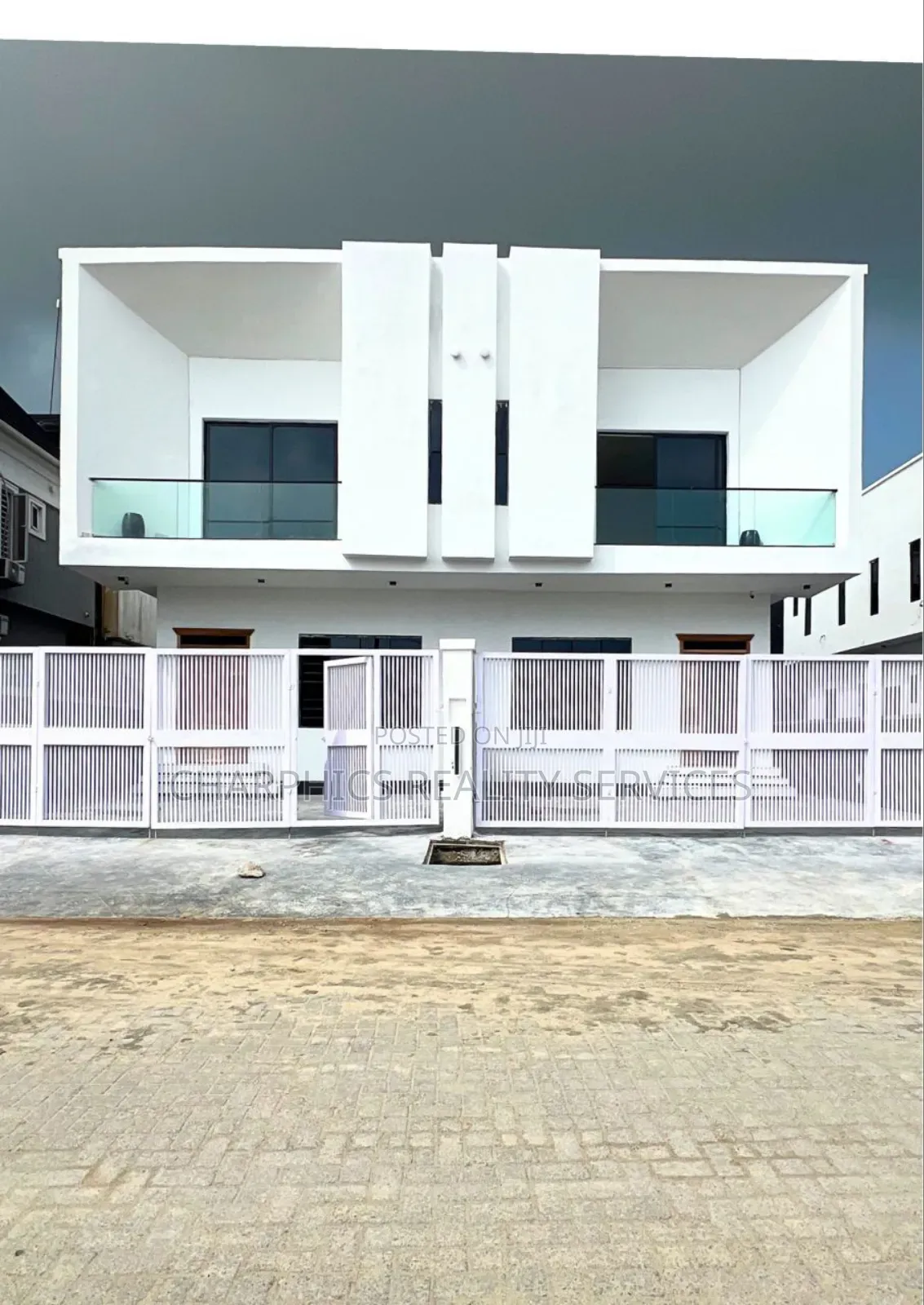 4bdrm Duplex in Lekki for sale