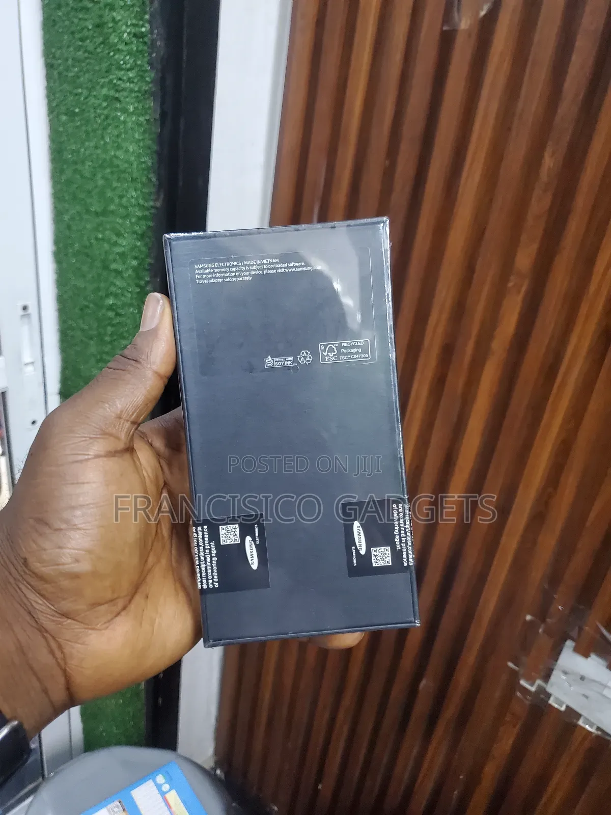 New Samsung Galaxy S22 5G 128 GB Black