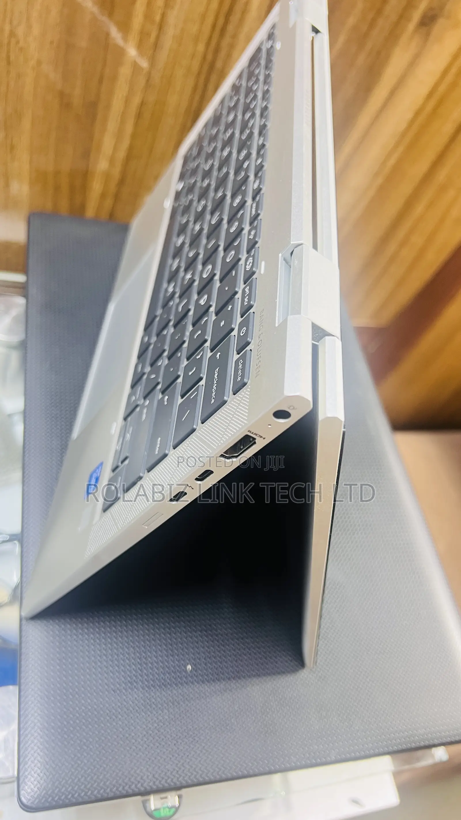 Laptop HP EliteBook 830 G8 16GB Intel Core I5 SSHD (Hybrid) 512GB