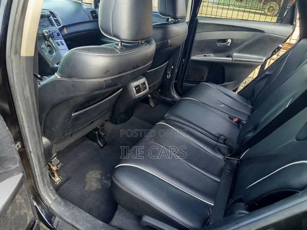 Toyota Venza XLE AWD 2013 Black