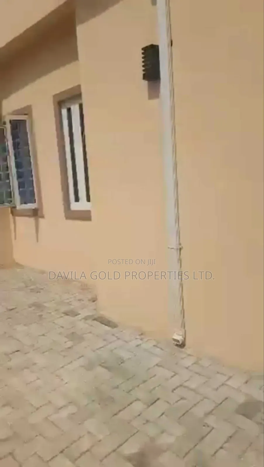 20bdrm Block of Flats in Benin City for sale