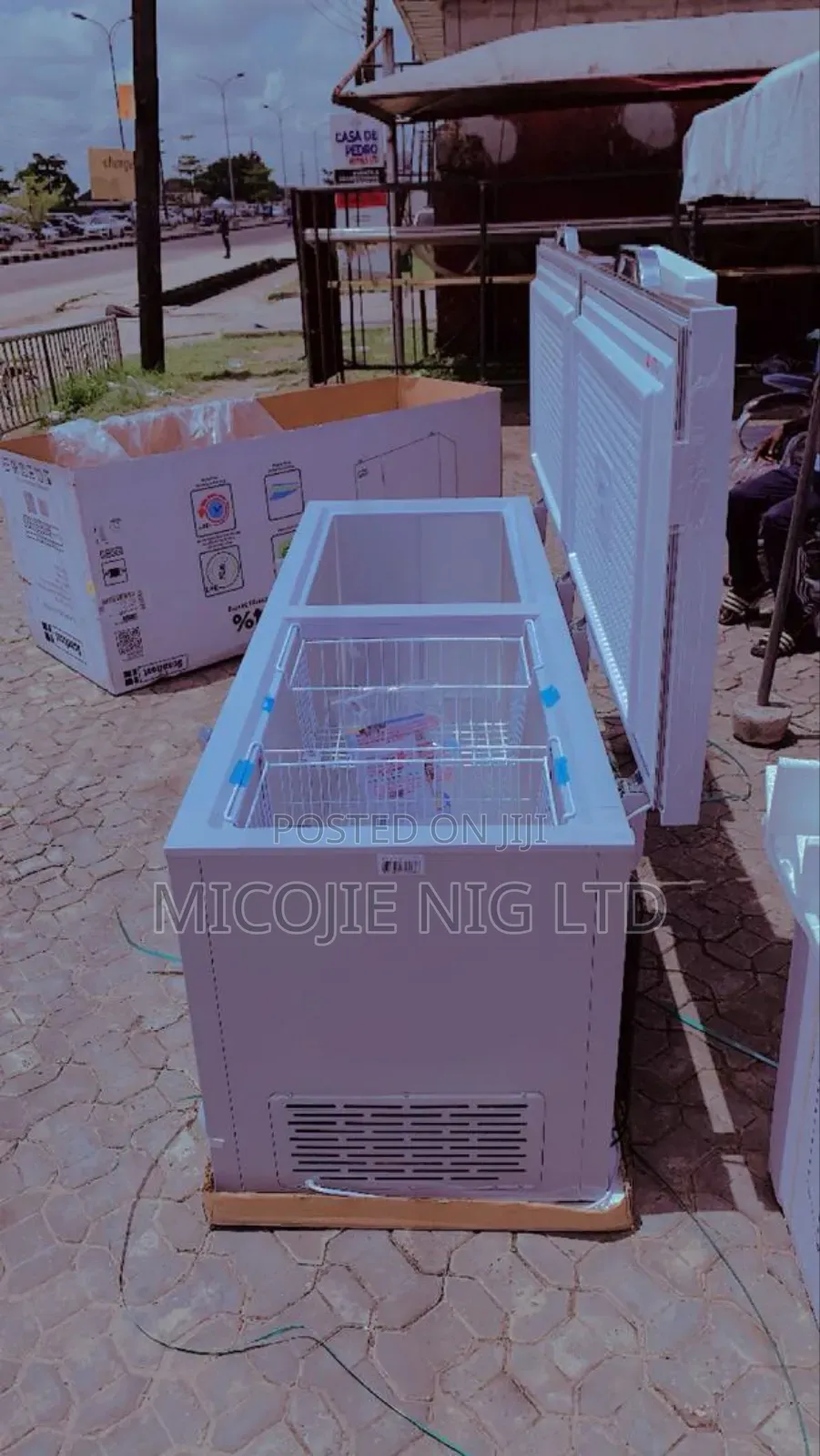 Scanfrost Chest Inverter Freezer