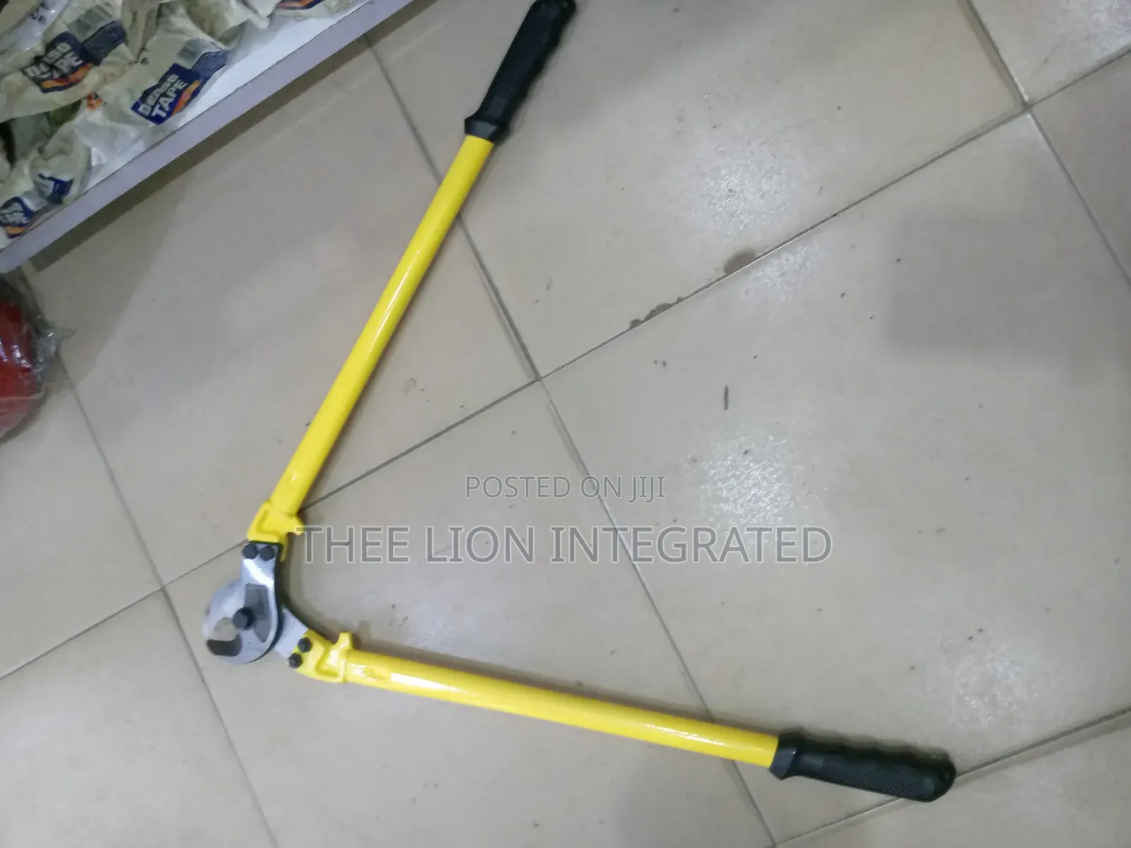 Heavy-Duty Cable Cutter