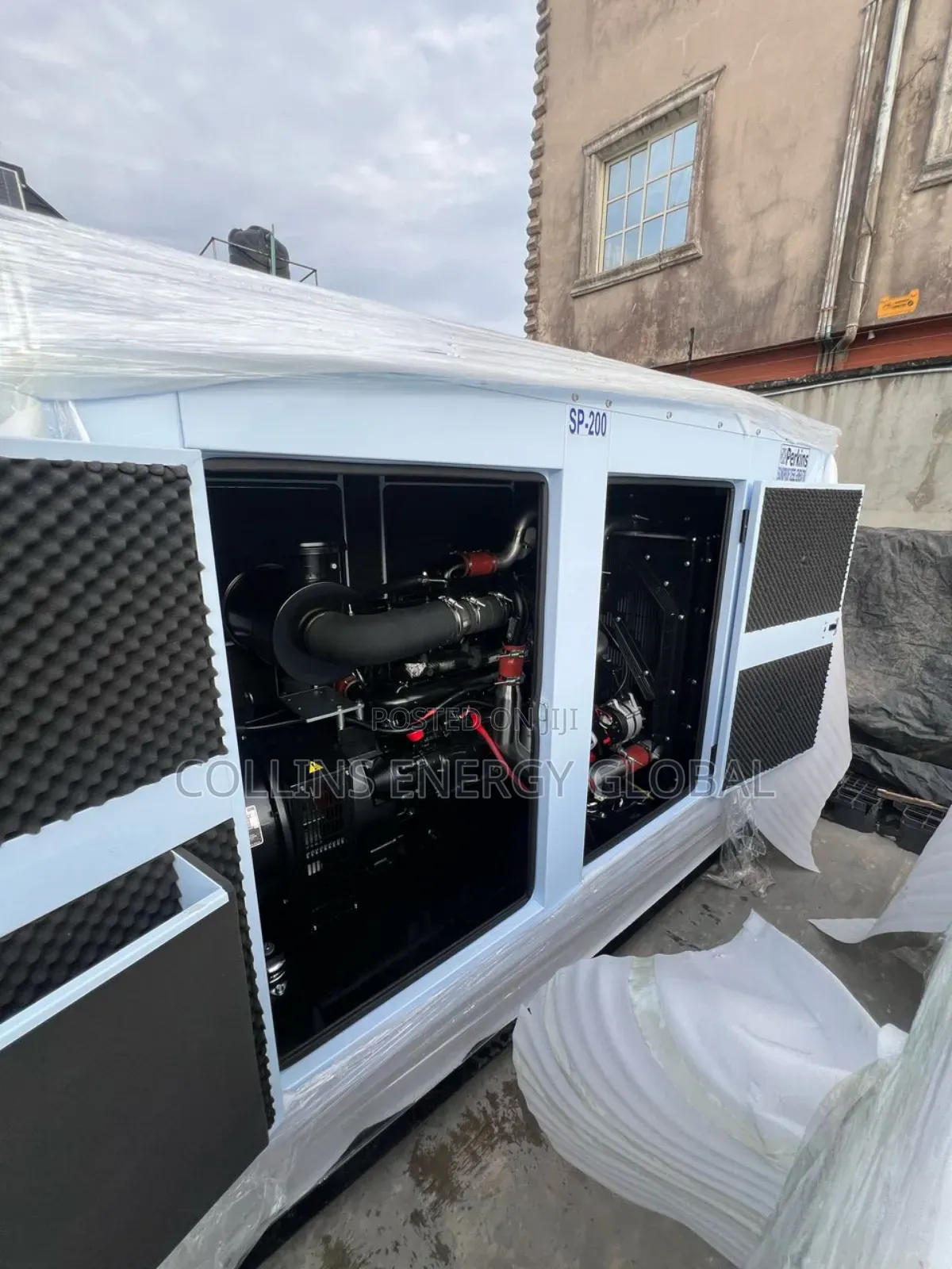 200kva Uk Perkins Soundproof Copper Coil Generator