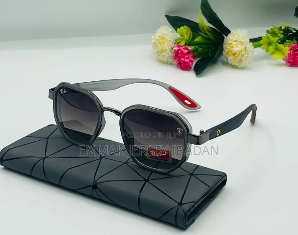 Glasses Ray Ban - Premium Sunglasses in Ibadan