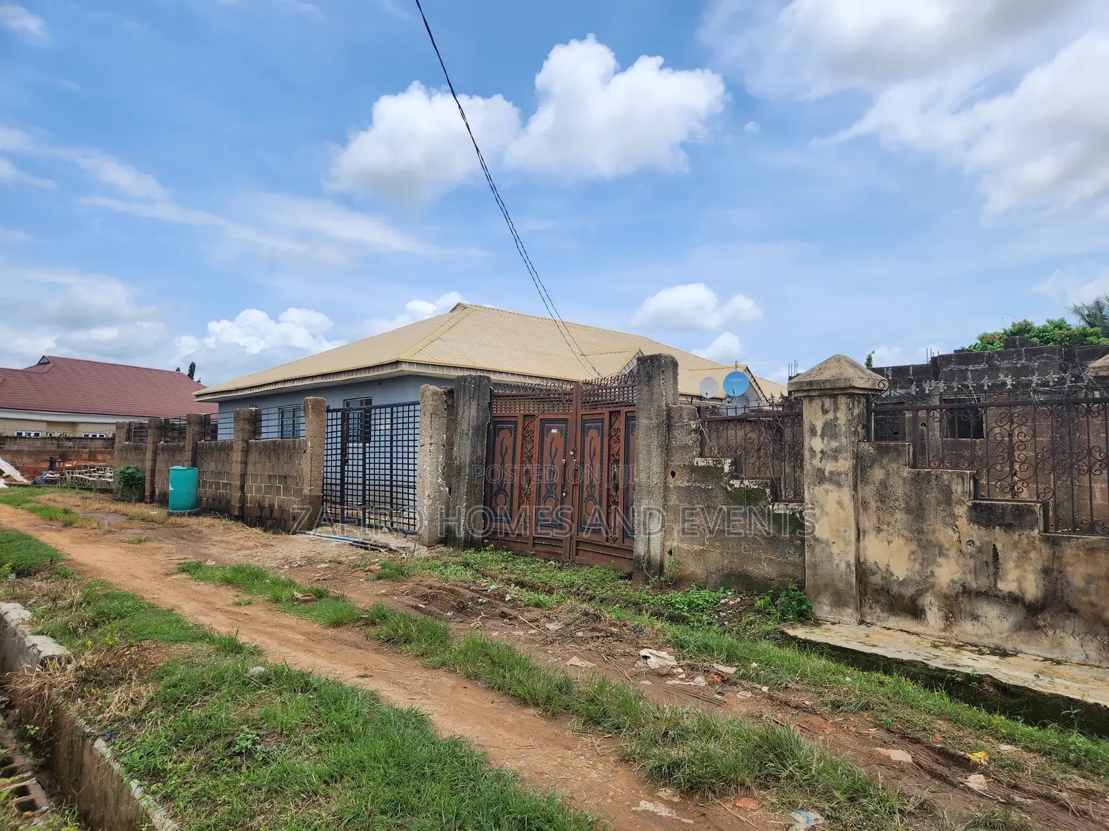 2bdrm Bungalow in Kasumu Estate, Ibadan for sale