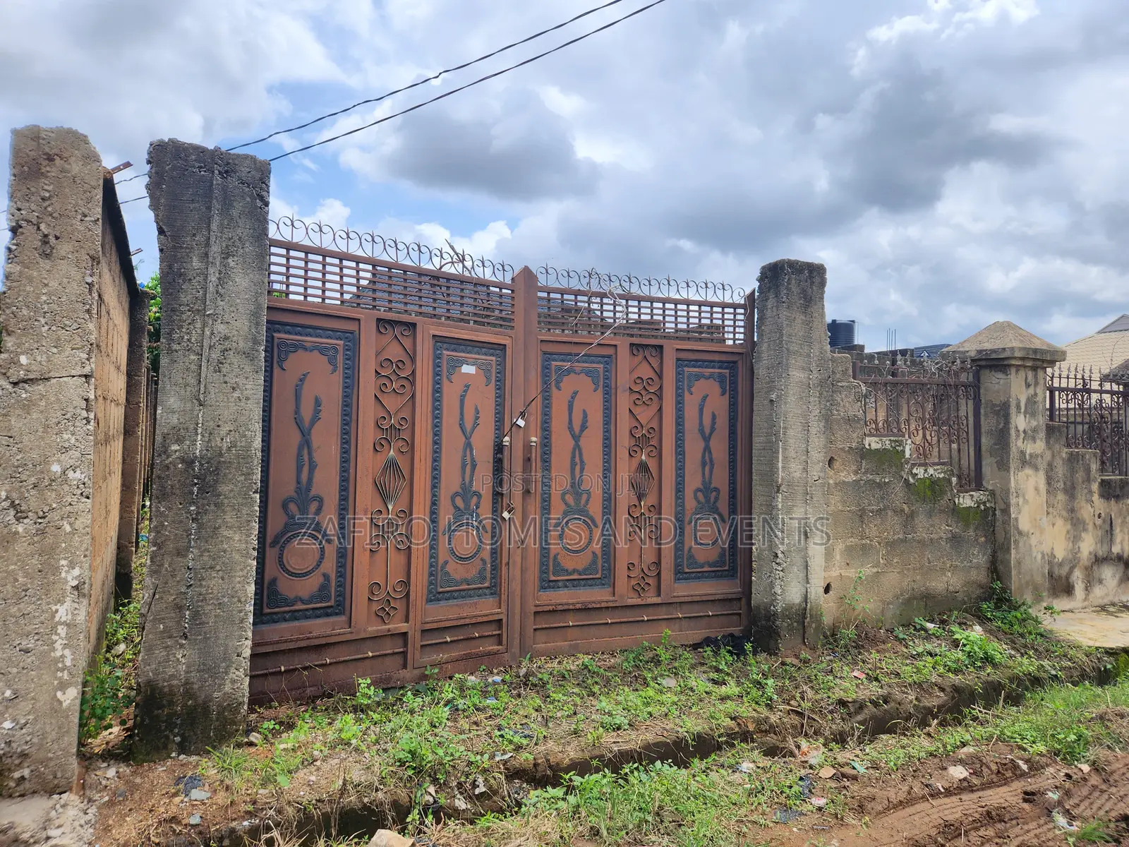 2bdrm Bungalow in Kasumu Estate, Ibadan for sale