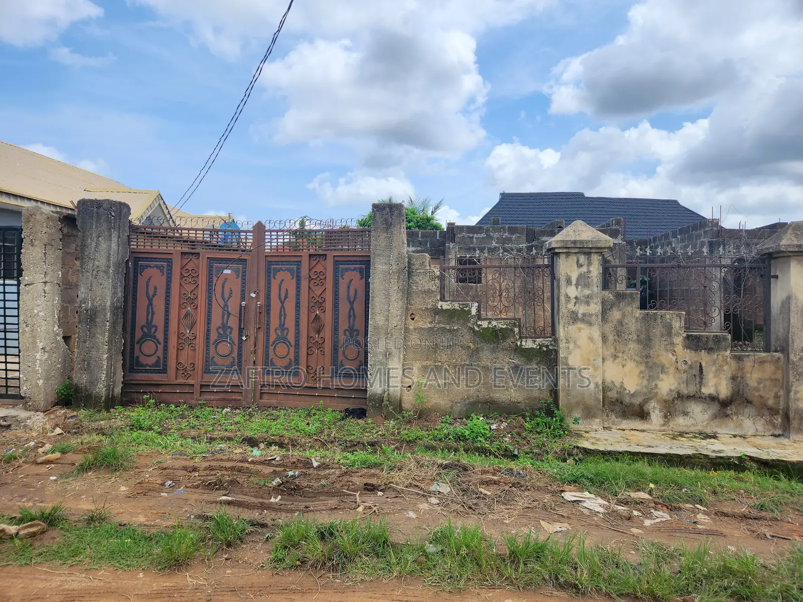 2bdrm Bungalow in Kasumu Estate, Ibadan for sale