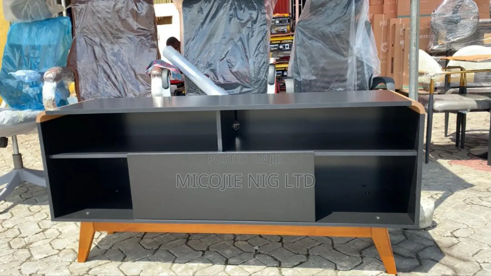 Maxi Black Matt Tv Stand