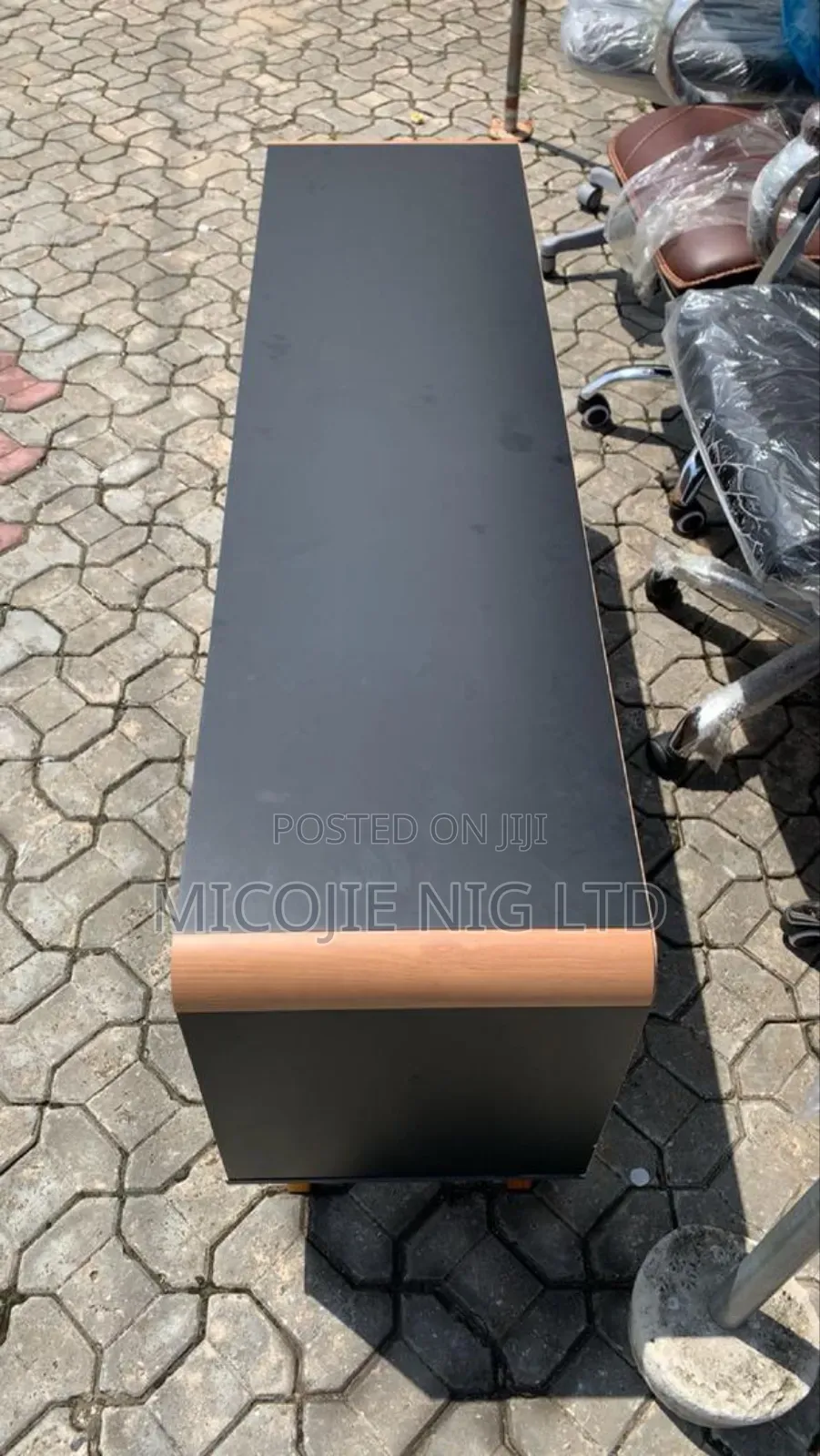 Maxi Black Matt Tv Stand