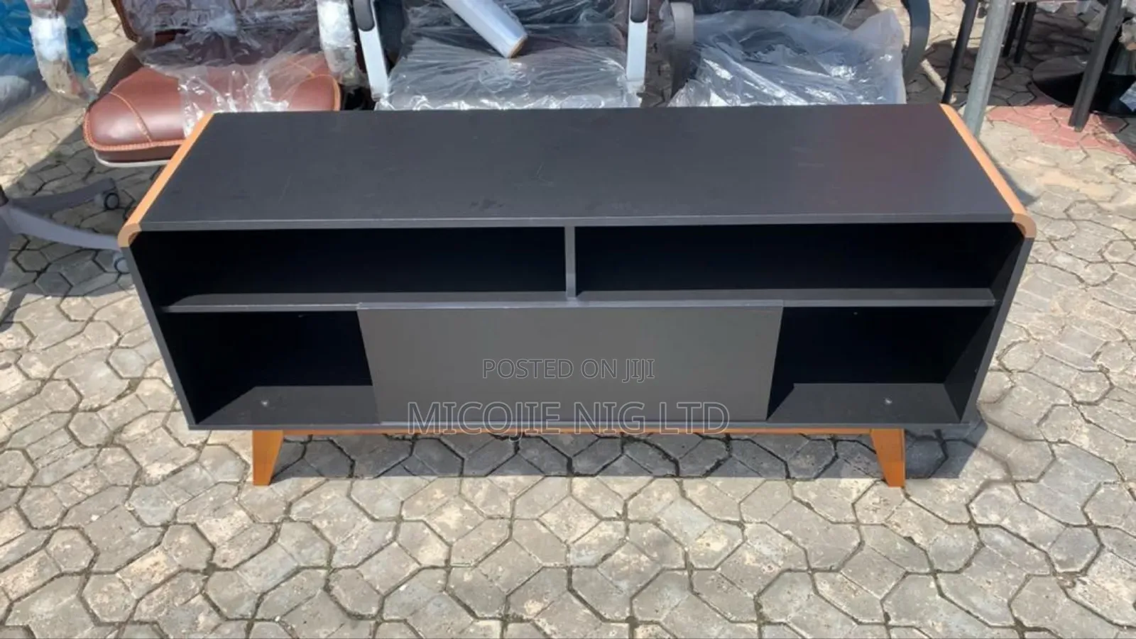 Maxi Black Matt Tv Stand