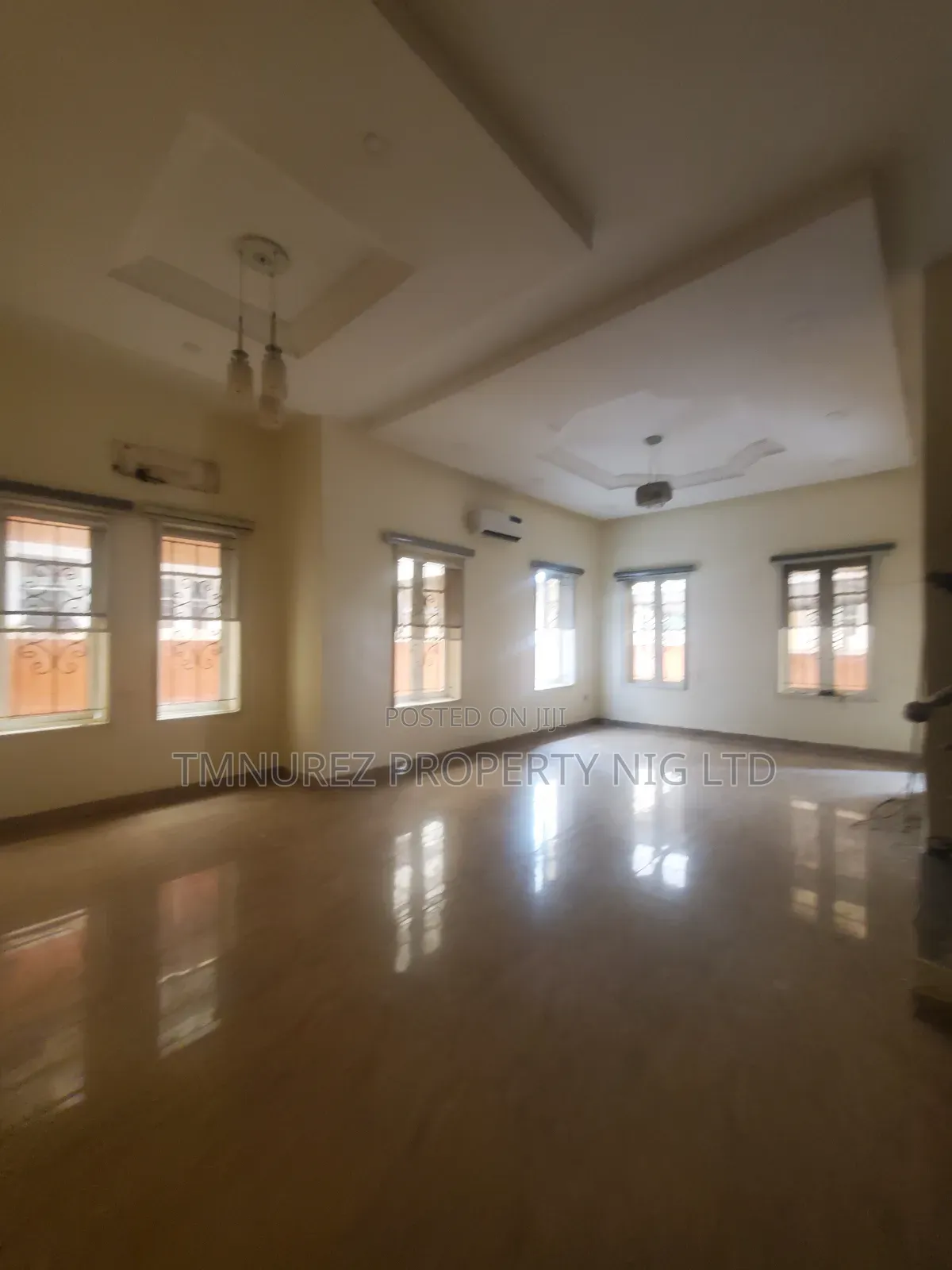 Studio Apartment in Chevron for rent