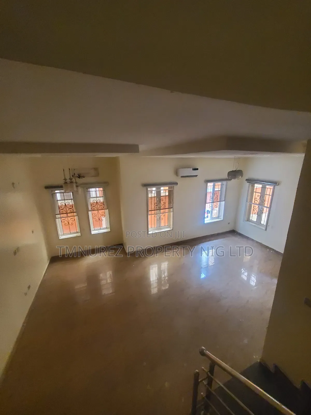 Studio Apartment in Chevron for rent