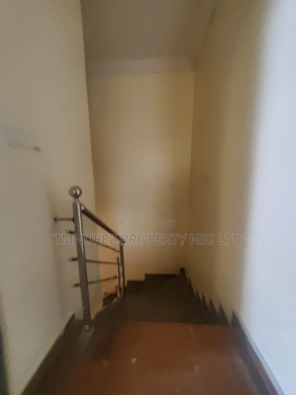 Studio Apartment in Chevron for rent