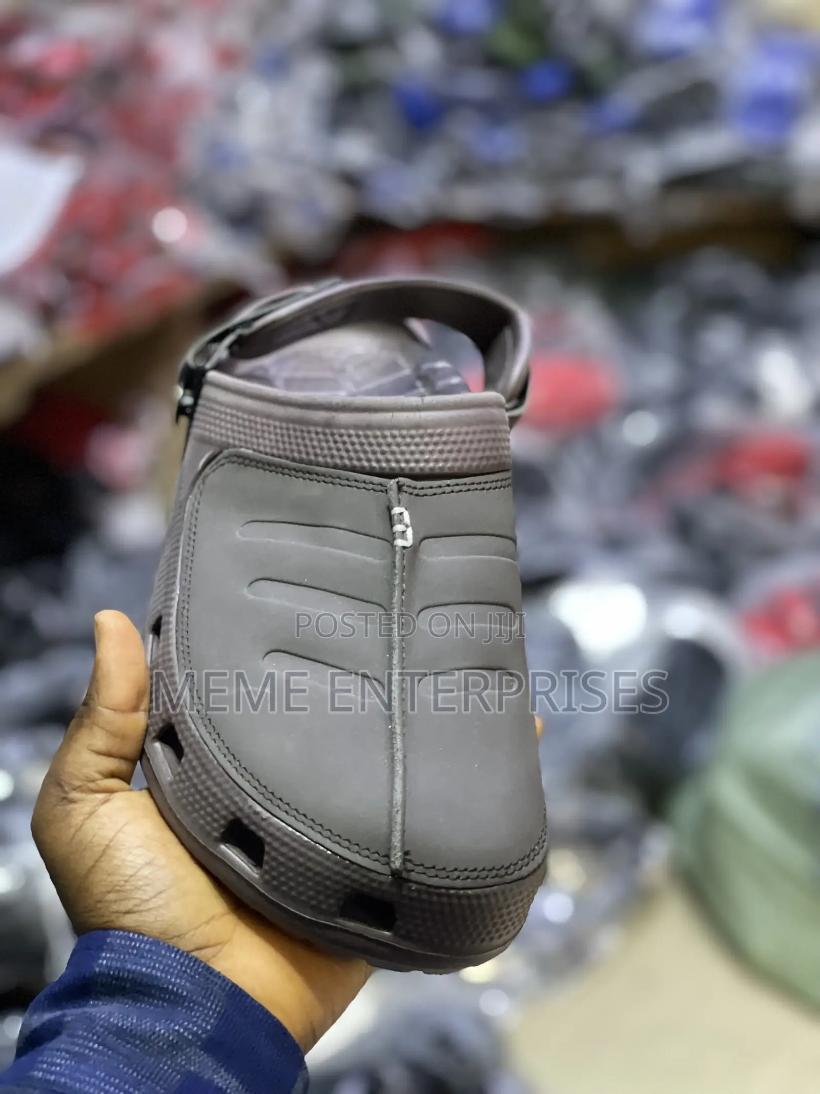 Unisex Crocs (Brown) 