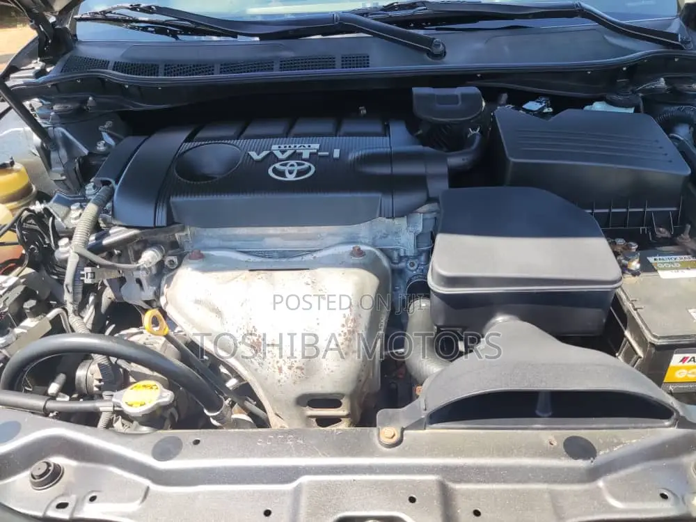 Toyota Camry SE 4dr Sedan (2.5L 4cyl 6A) 2011 Gray