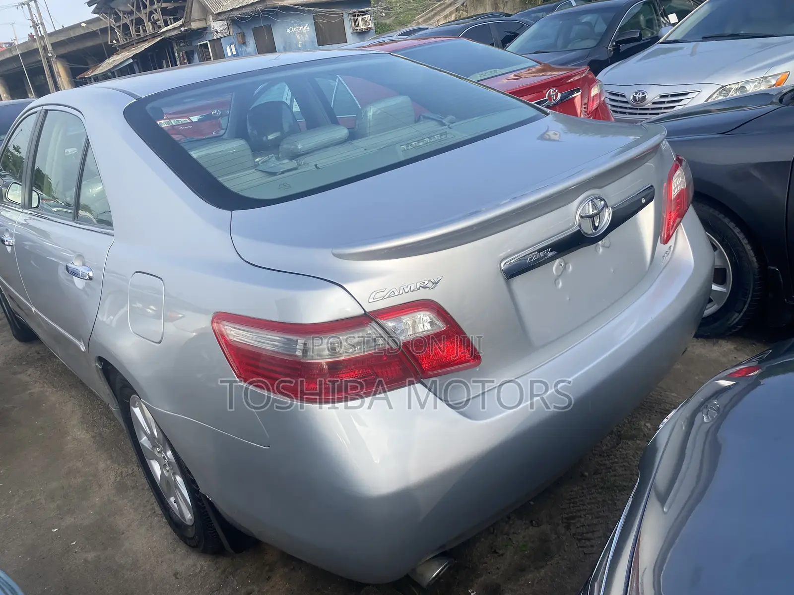 Toyota Camry XLE V6 4dr Sedan (3.5L 6cyl 6AM) 2009 Silver