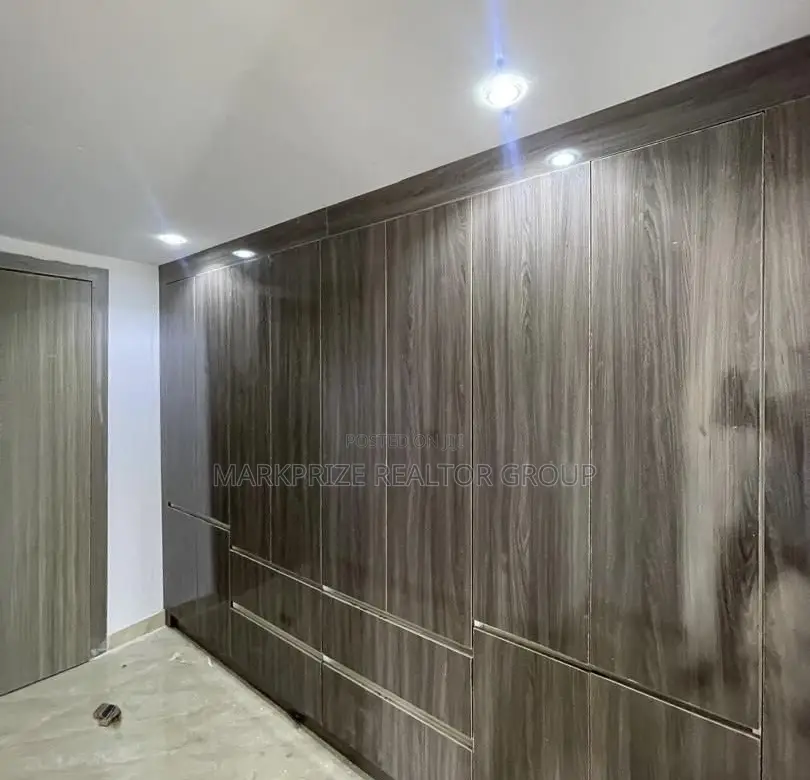 4bdrm Duplex in Surulere Lagos for sale