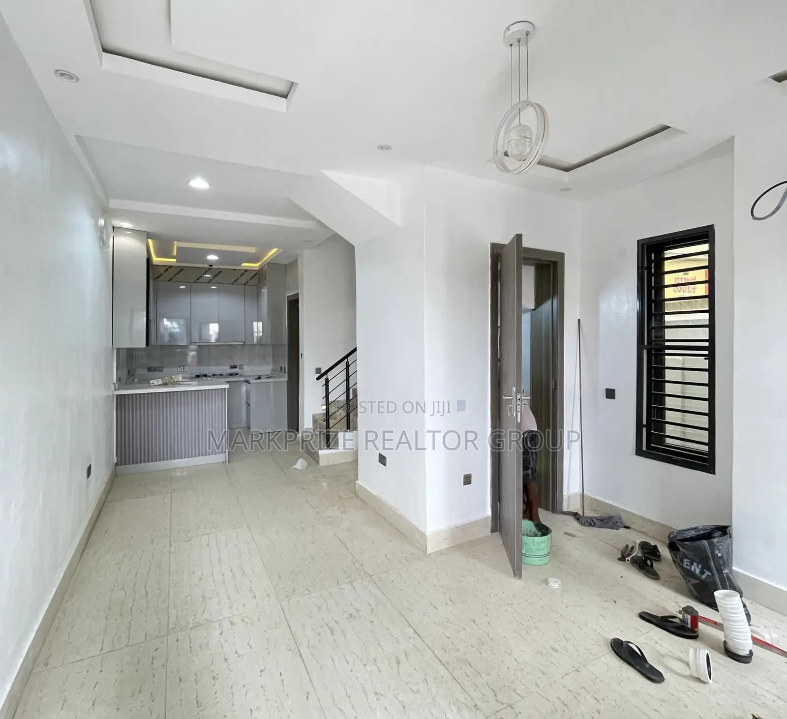 4bdrm Duplex in Surulere Lagos for sale