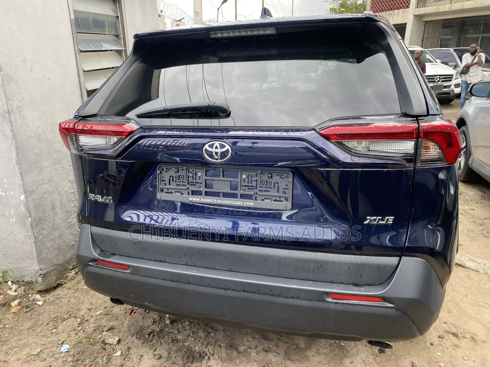 Toyota RAV4 2021 Blue