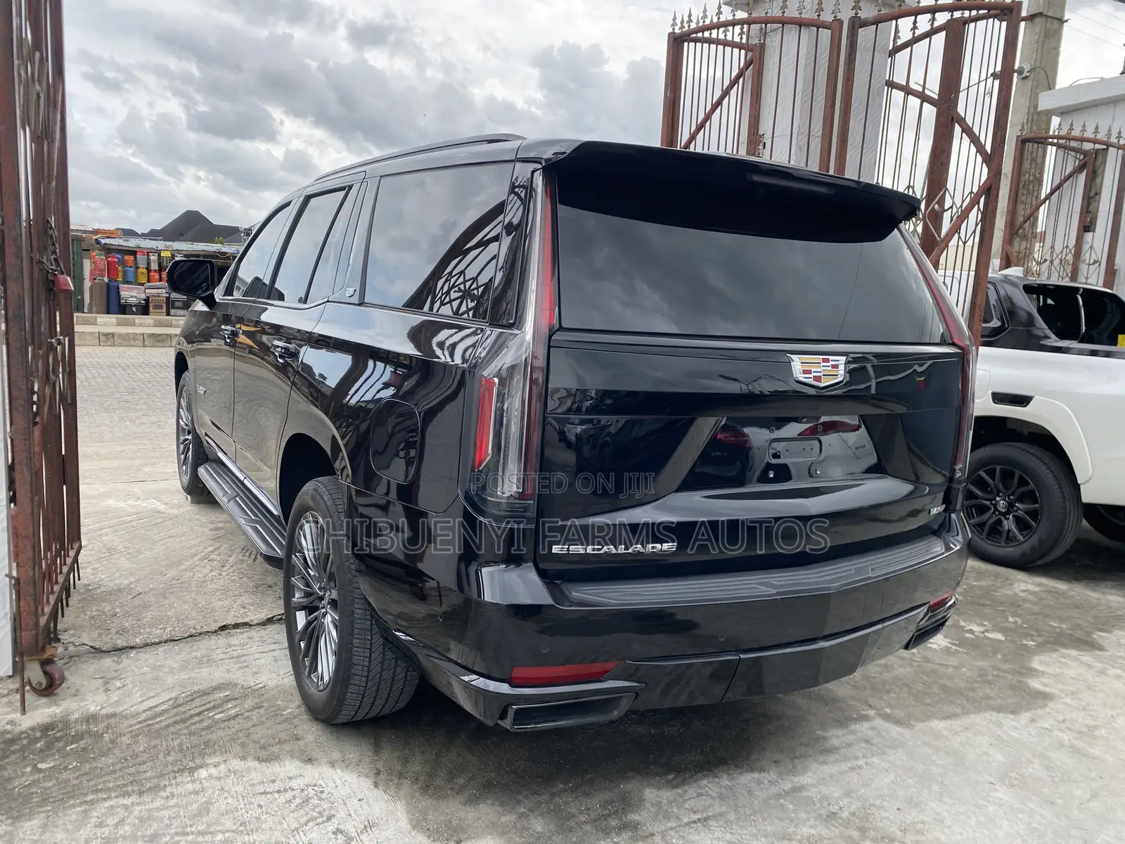 Cadillac Escalade ESV 2024 Black