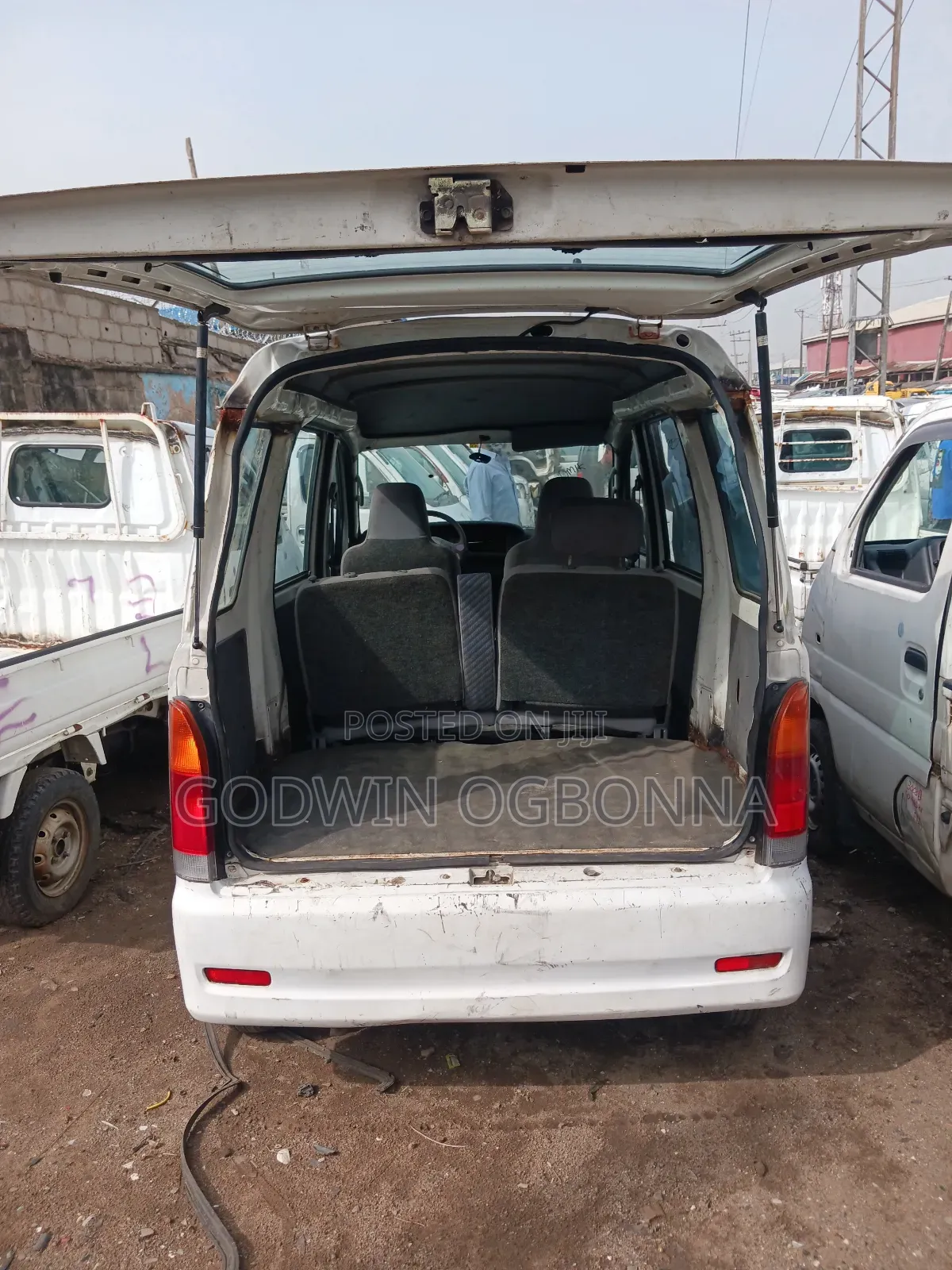 Daihatsu Hijet 2002 White