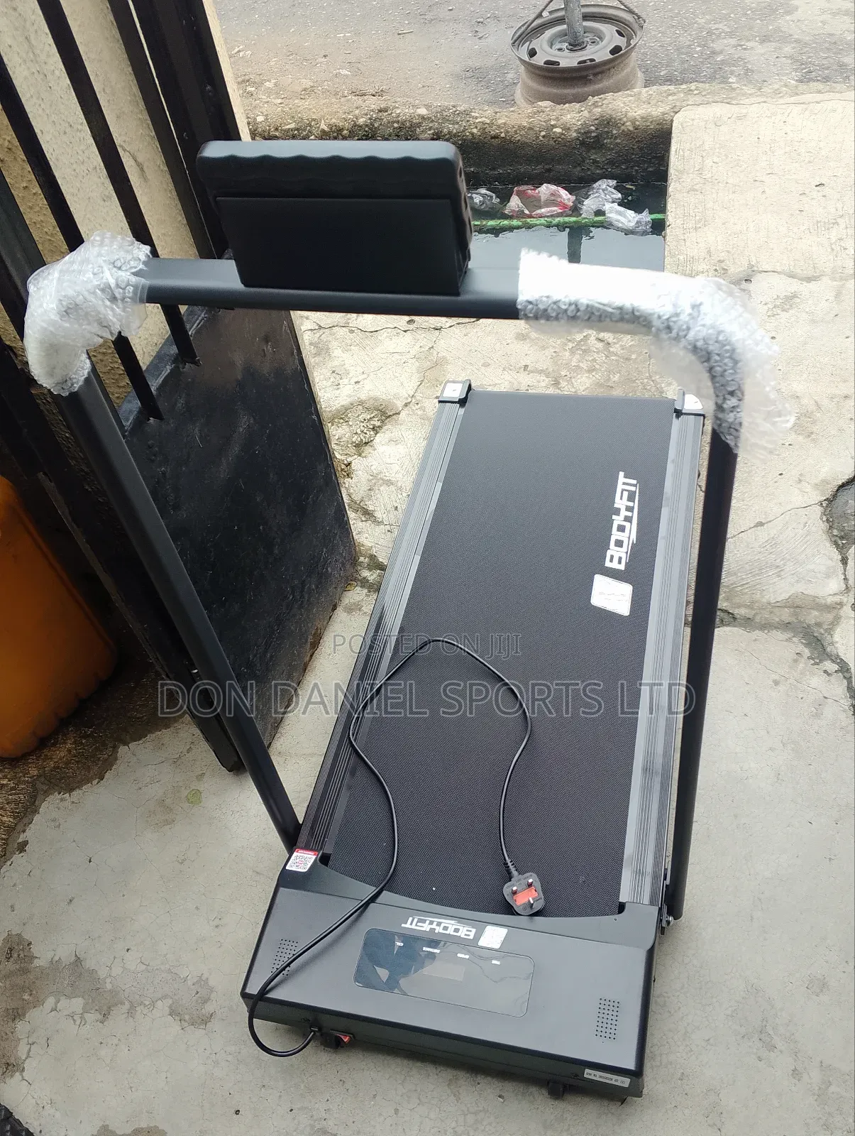 2hp Booyfit Platform Treadmill