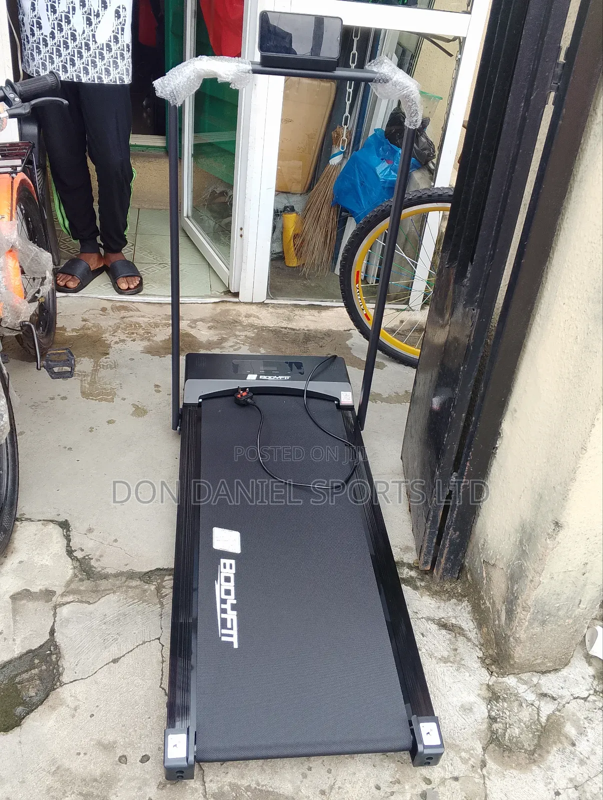 2hp Booyfit Platform Treadmill