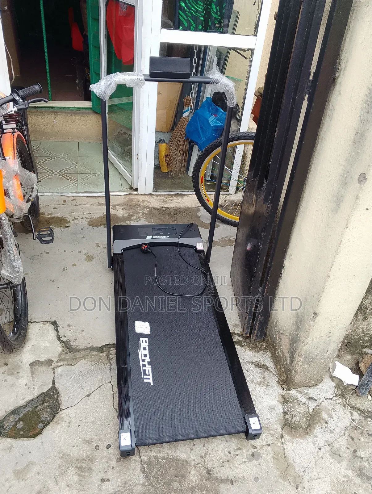 2hp Booyfit Platform Treadmill