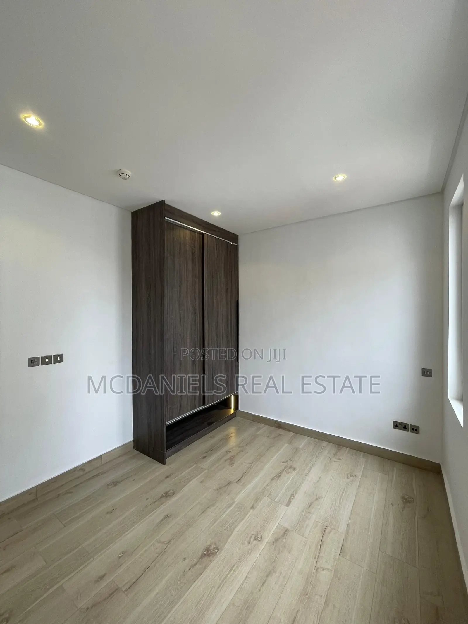 4bdrm Duplex in Osapa london for sale