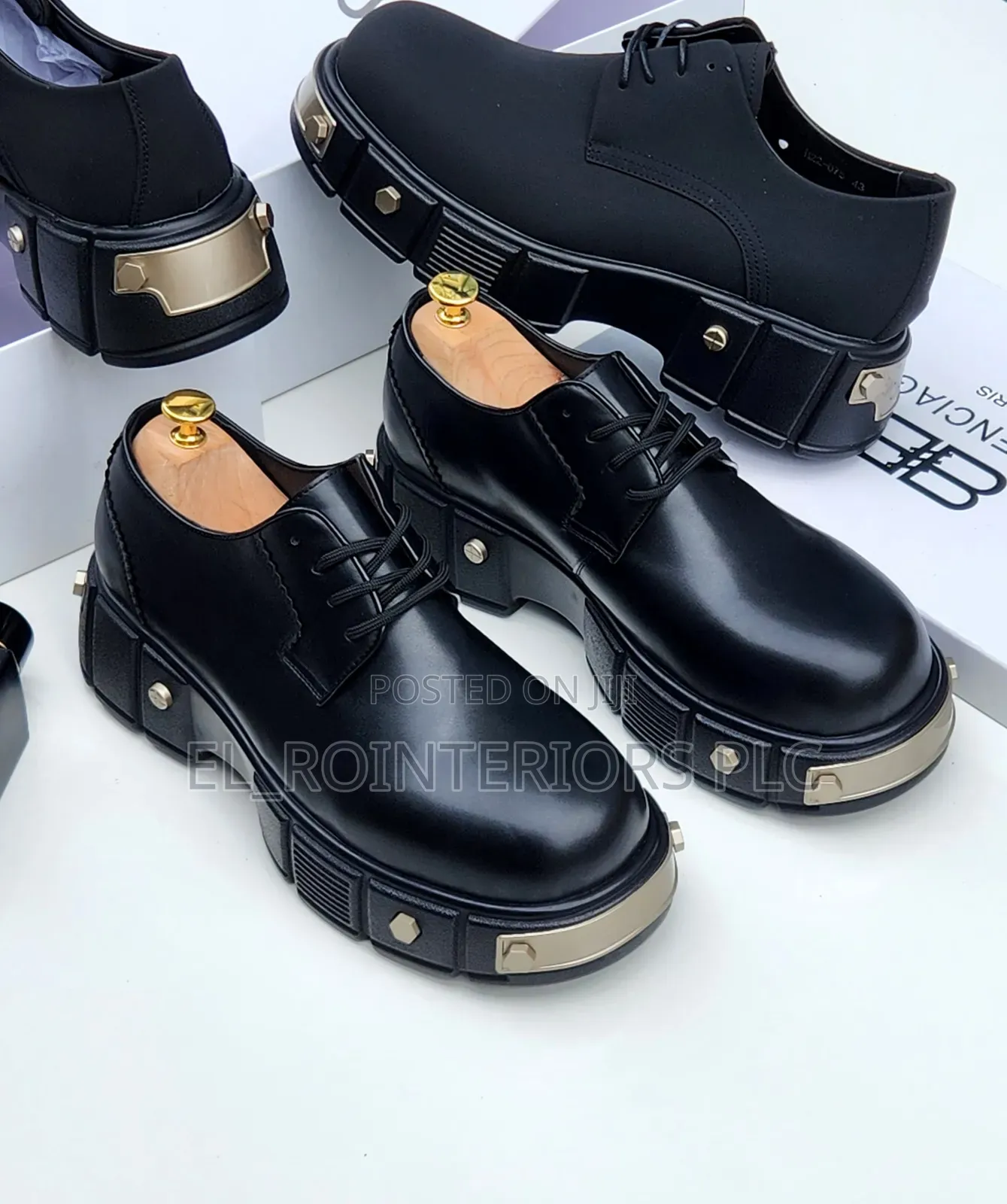 Balenciaga Regal Steel-Toe Derby Shoe