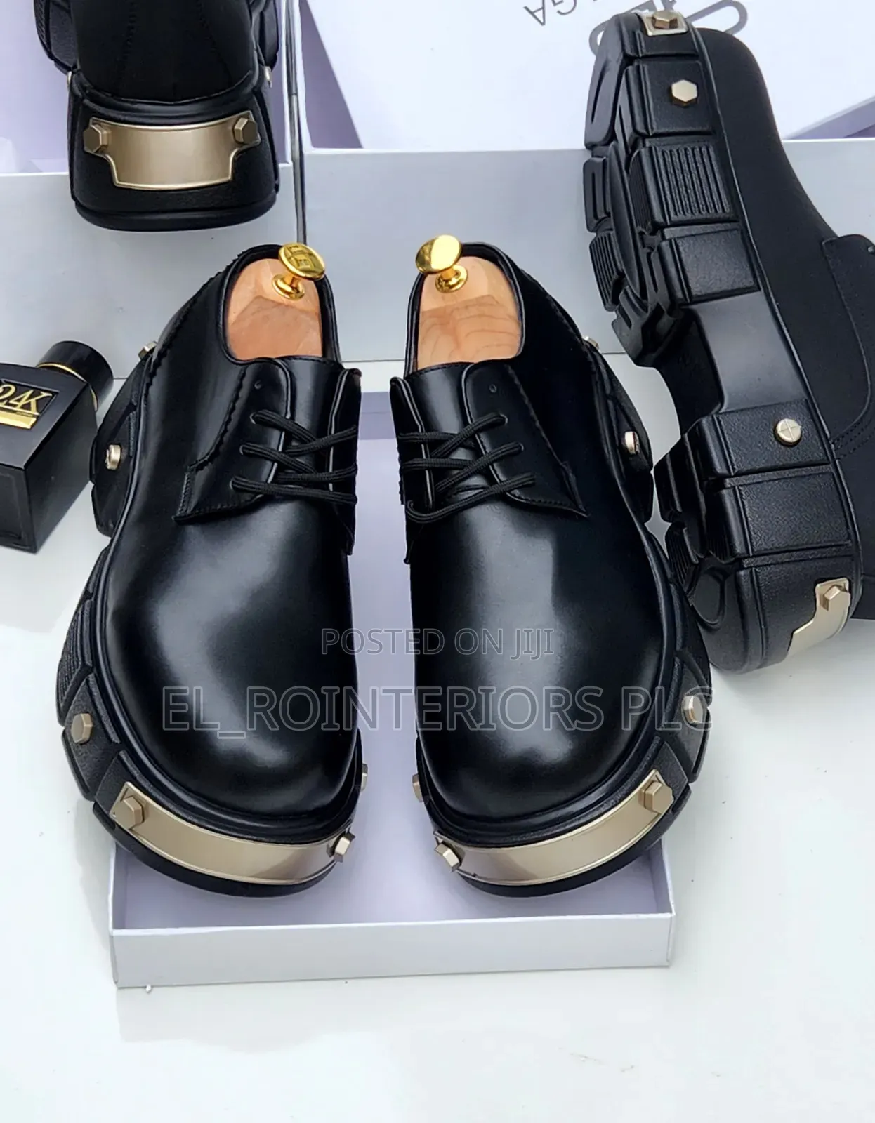 Balenciaga Regal Steel-Toe Derby Shoe