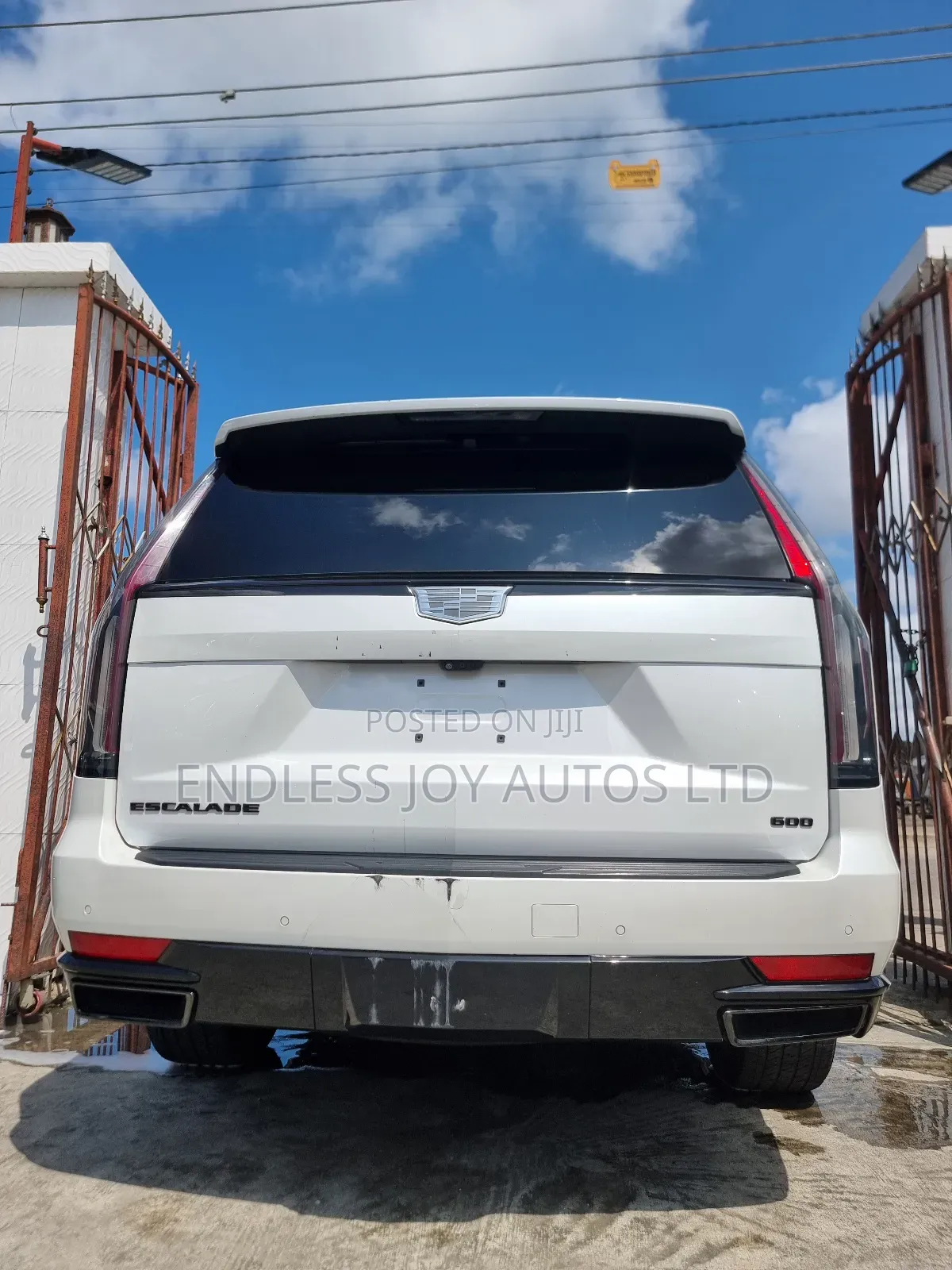 Cadillac Escalade 2022 White