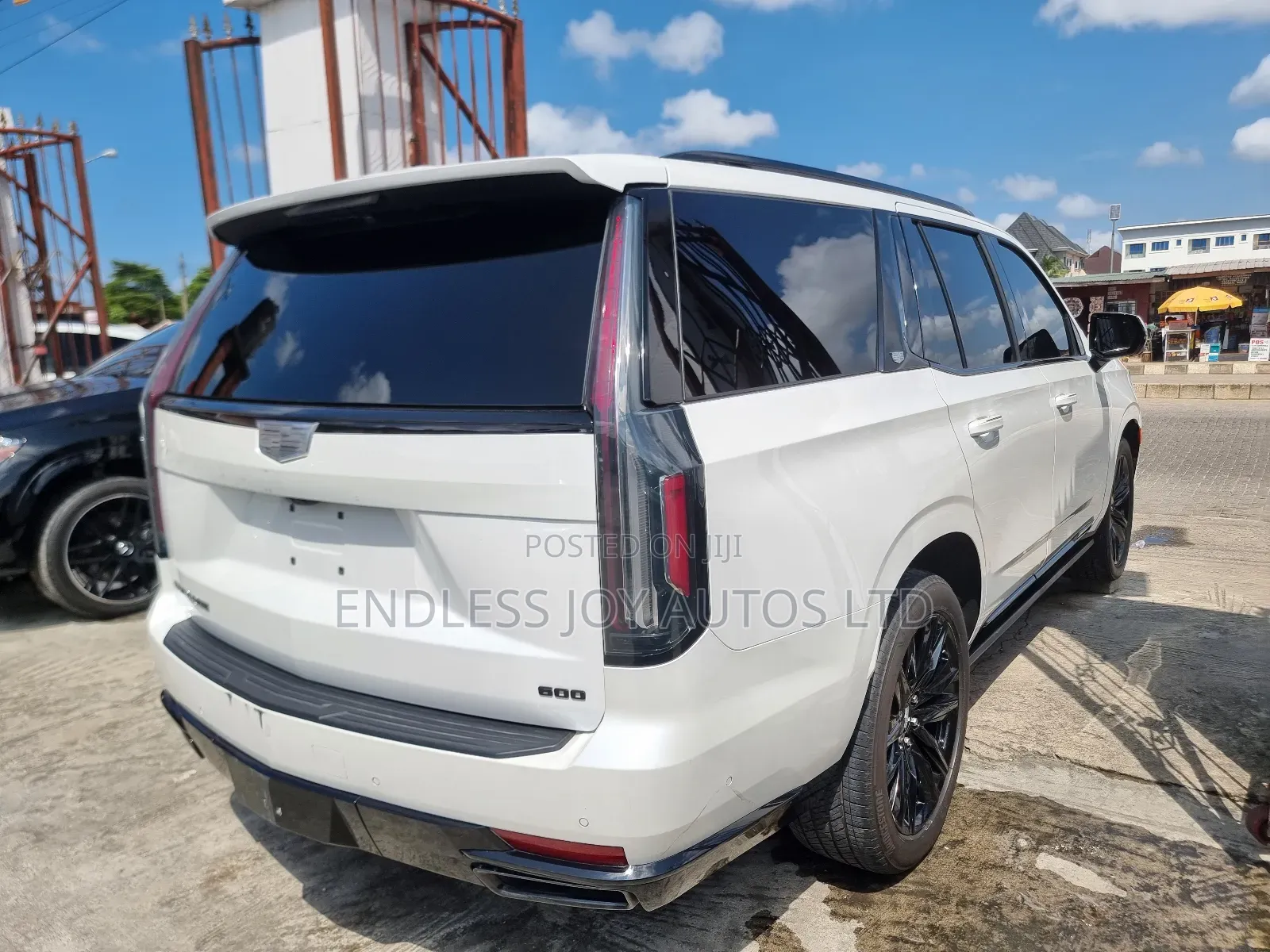 Cadillac Escalade 2022 White