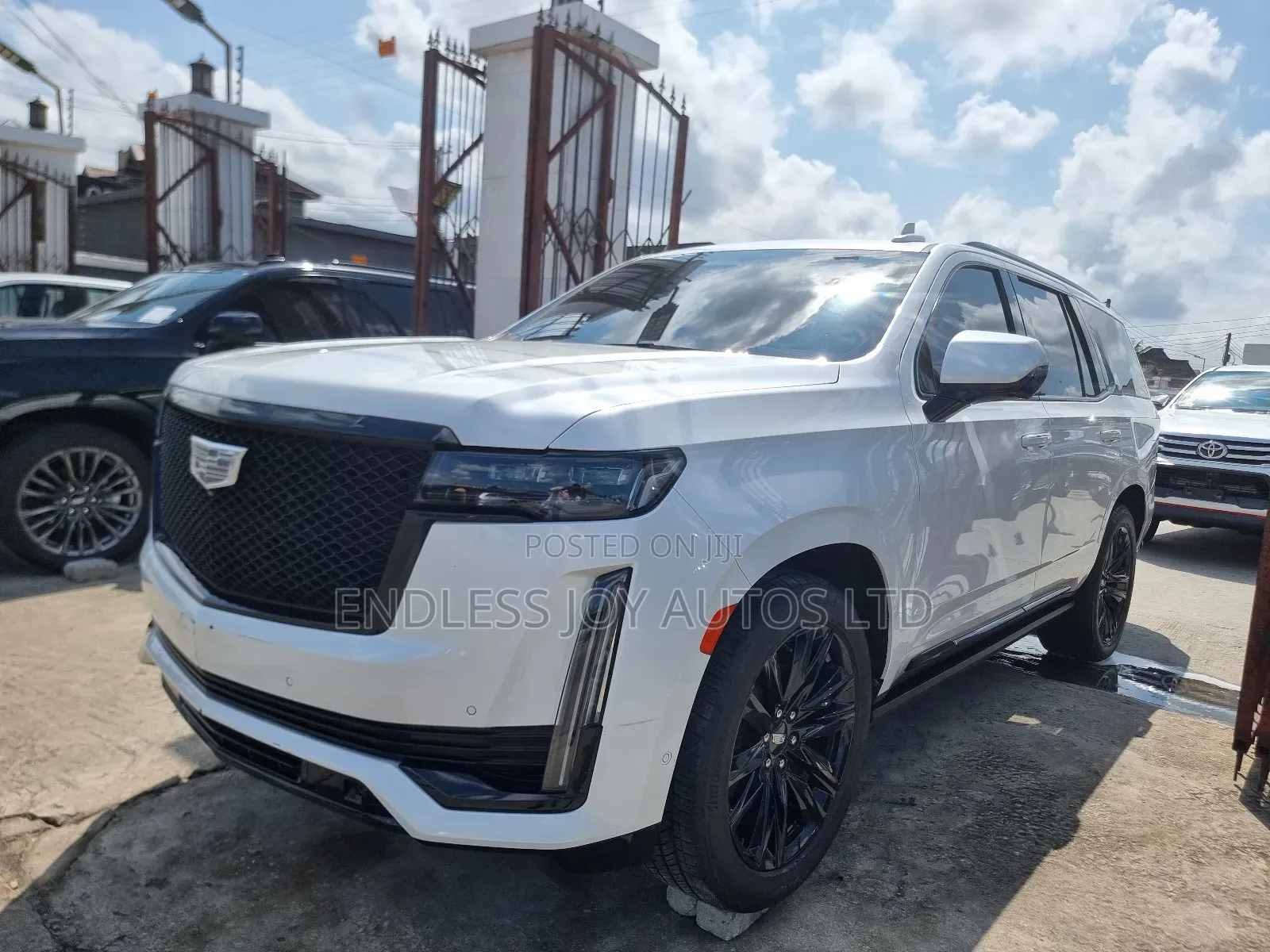 Cadillac Escalade 2022 White