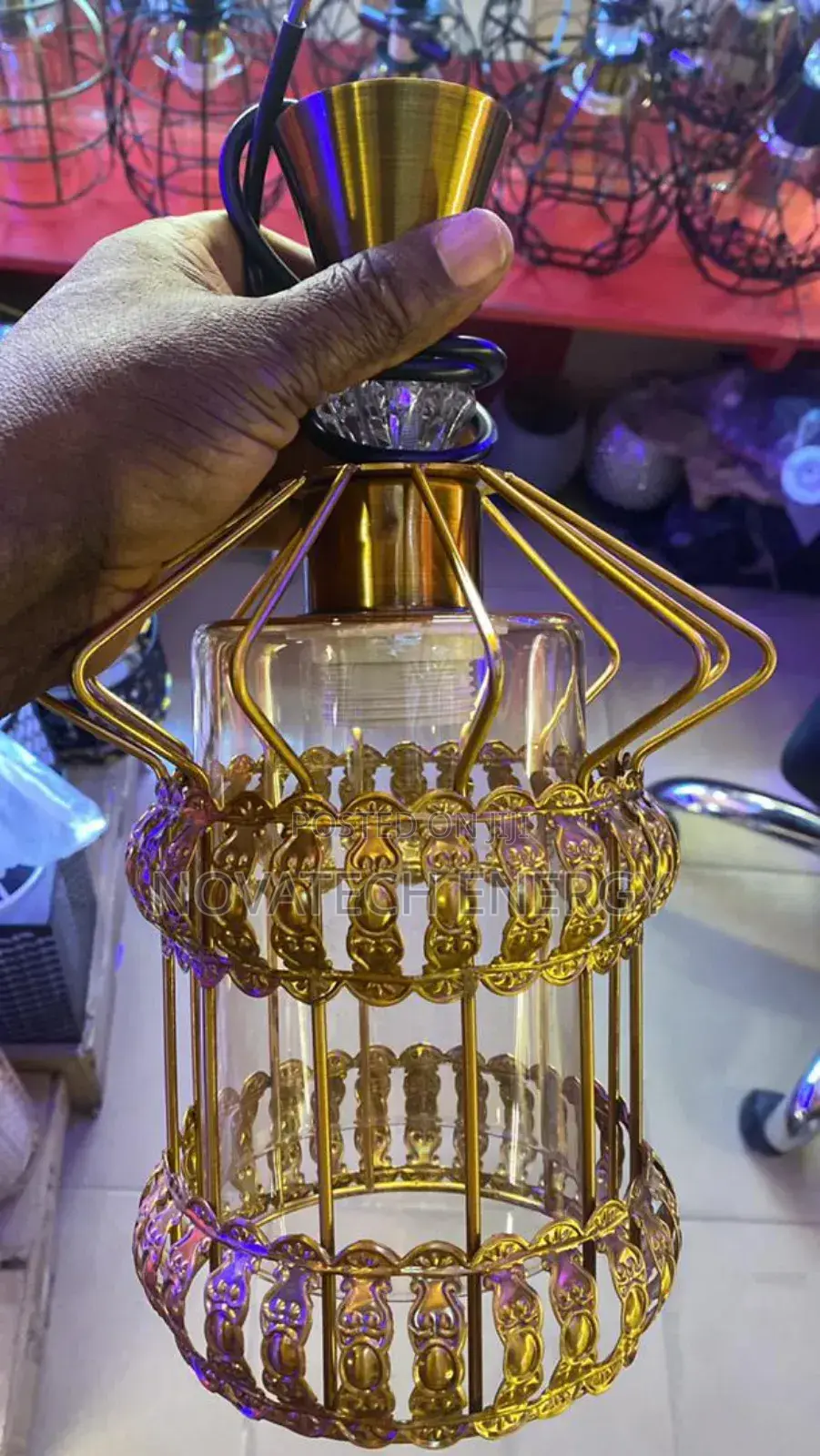 Item 2693 of Single Pendant Dropping Lights, Uses Bulb