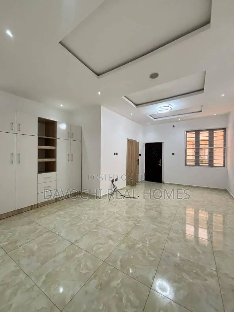 4bdrm Duplex in Orchid Road, Lekki Phase 2 for rent