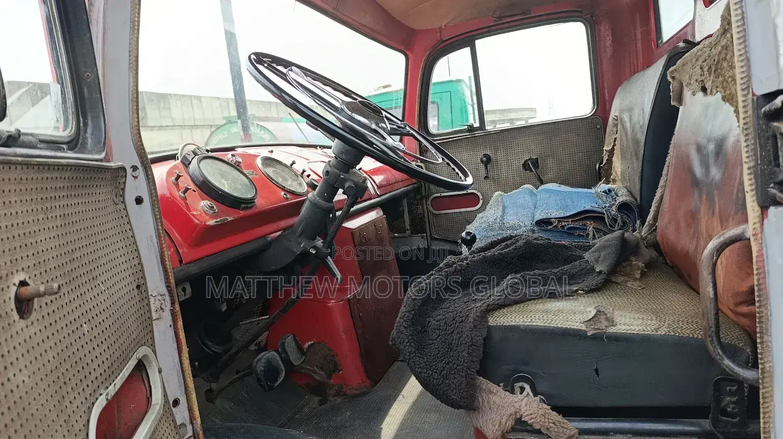 Foreign Used Mercedes Benz 911 Truck