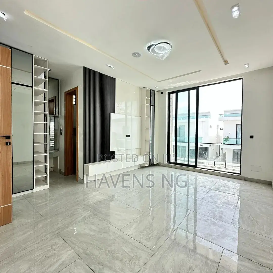 4bdrm Duplex in Lekki Phase 2 for sale