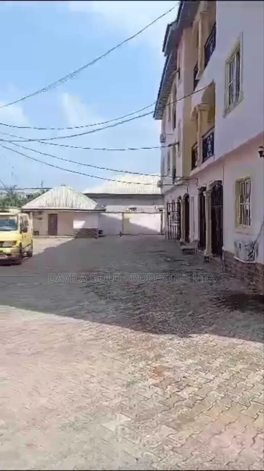 18bdrm Block of Flats in Benin City for sale