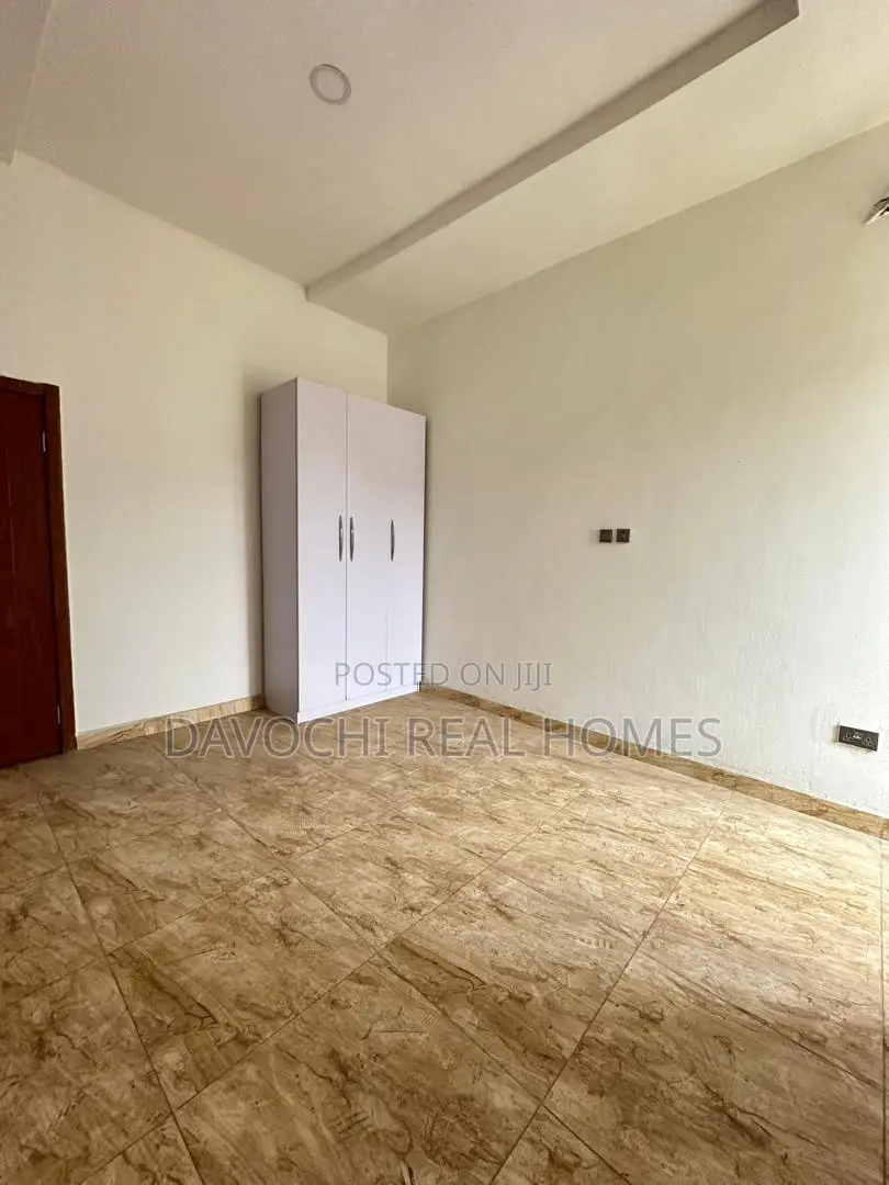 3bdrm Apartment in Sangotedo for rent