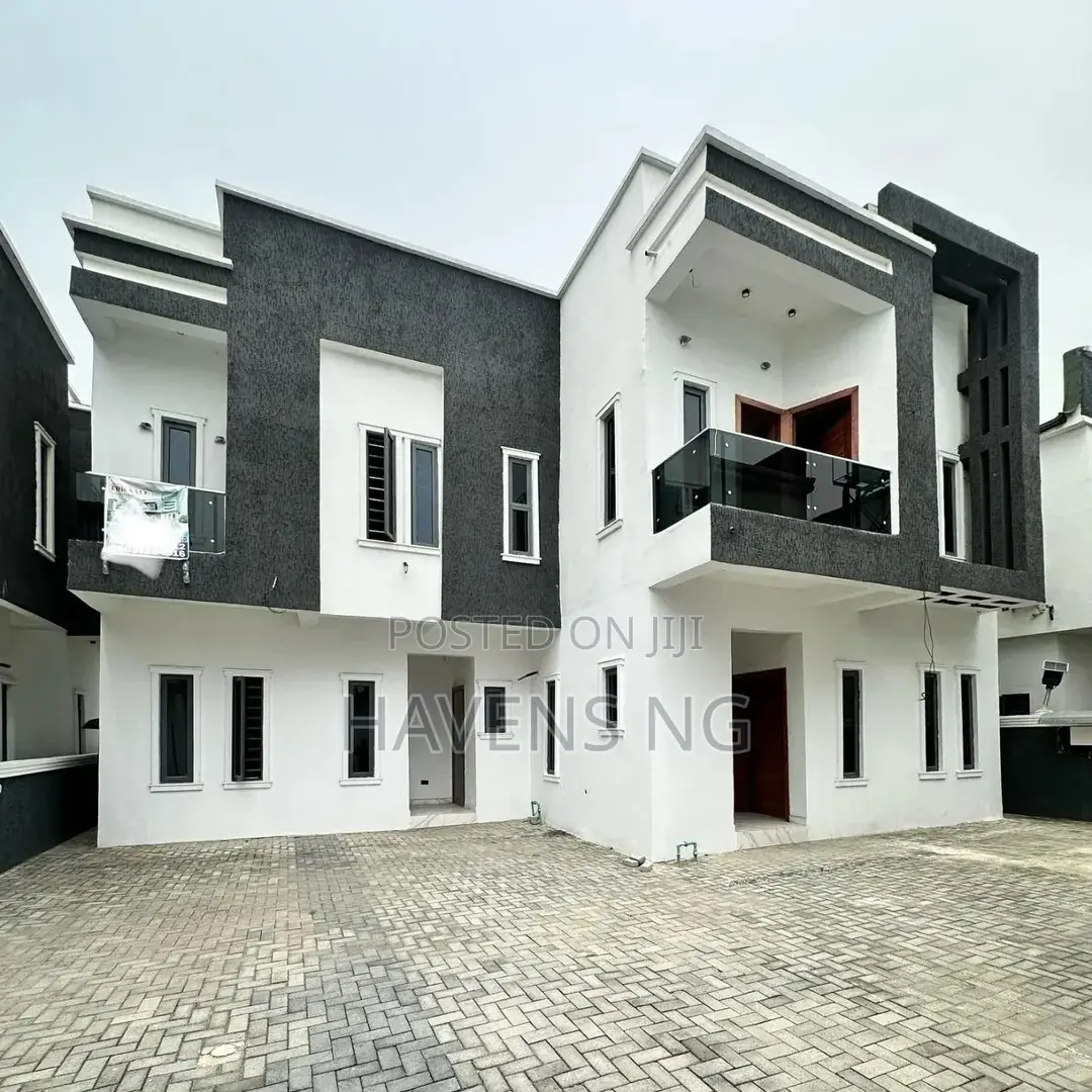 4bdrm Duplex in Lekki Phase 2 for sale