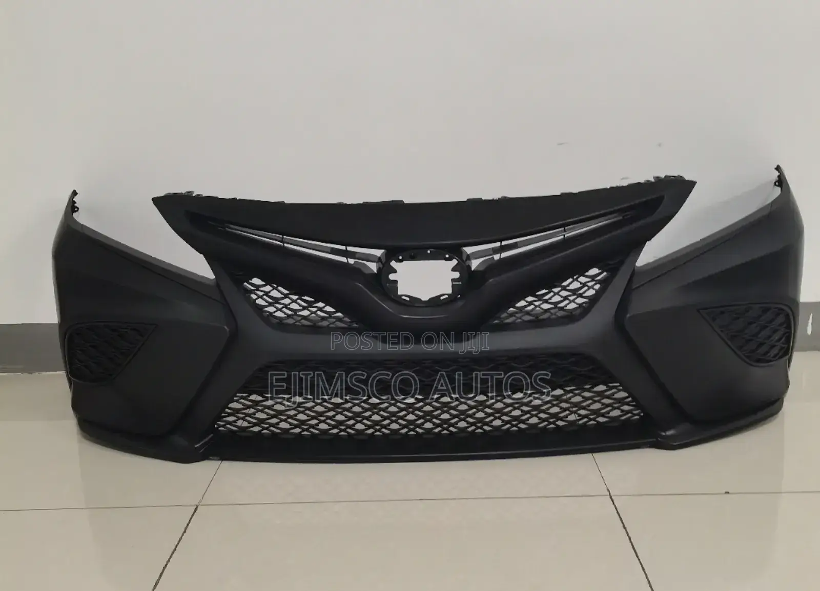 Complete Bumper Toyota Camry 2018 - 2020 Se