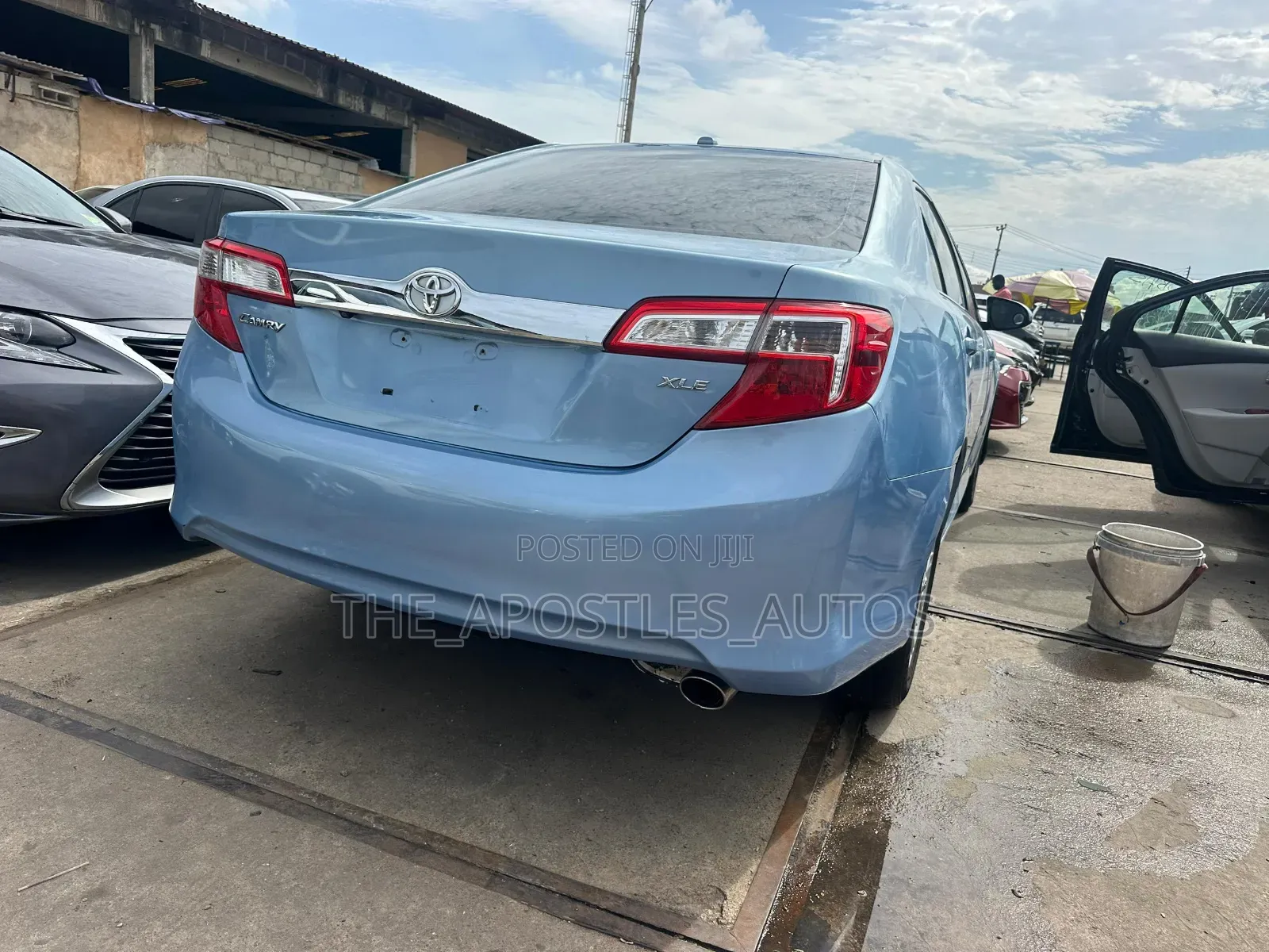 Toyota Camry XLE 4dr Sedan (2.5L 4cyl 6A) 2013 Blue