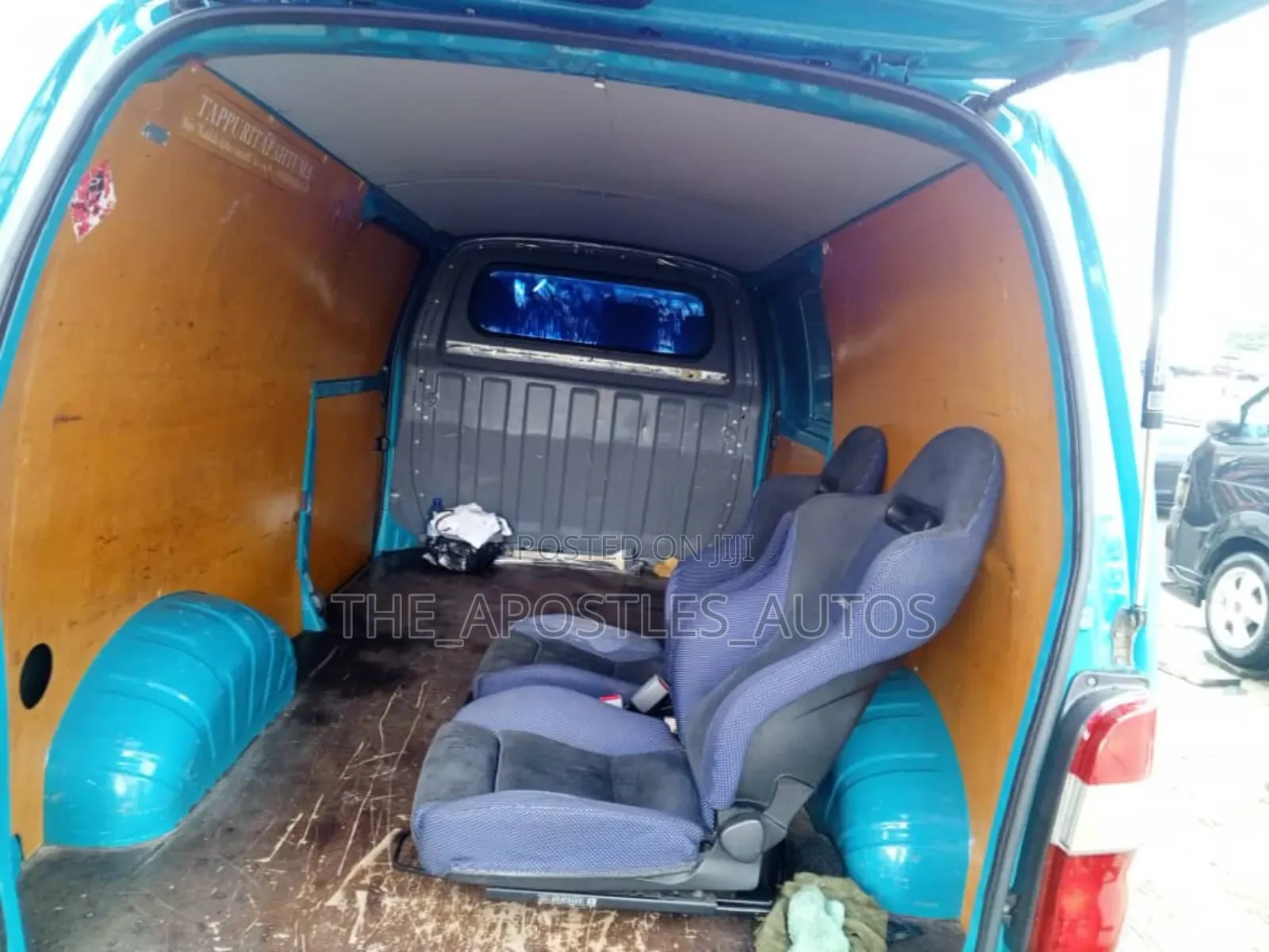 Toyota HiAce 2005 Blue