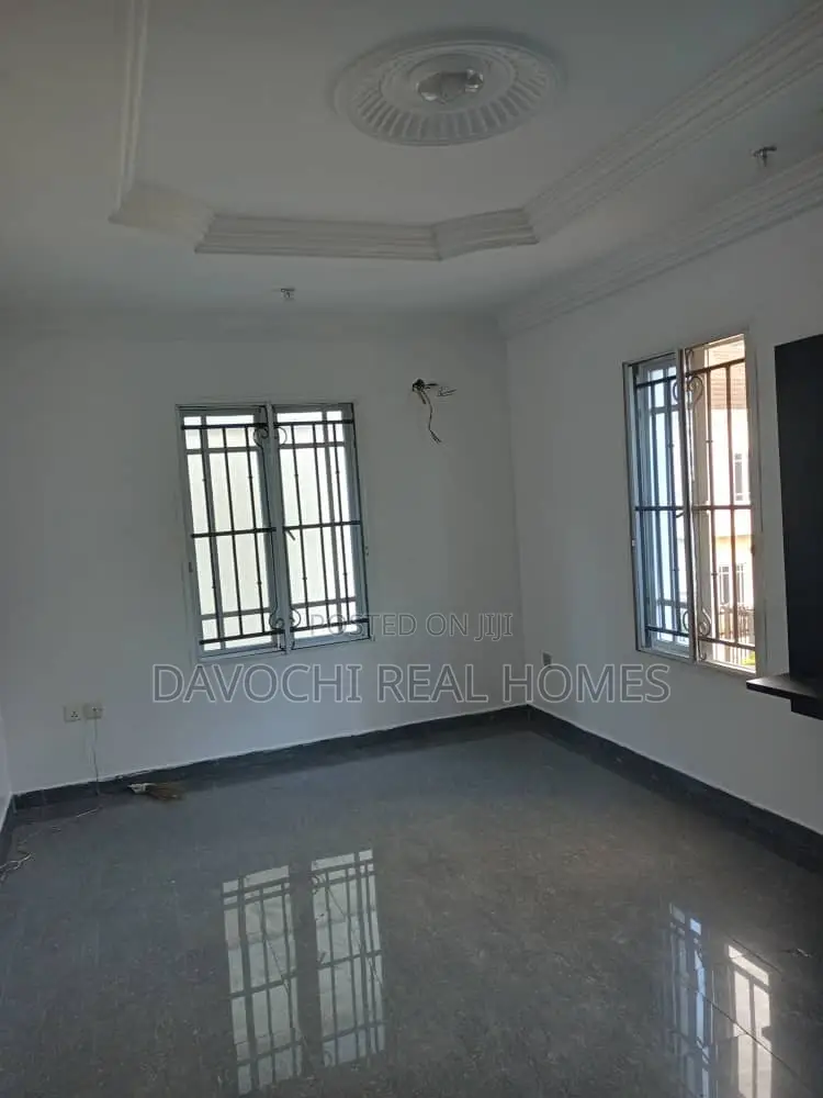 4bdrm Duplex in Agungi for rent