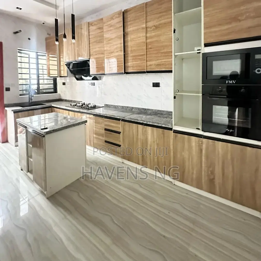 4bdrm Duplex in Agungi for sale