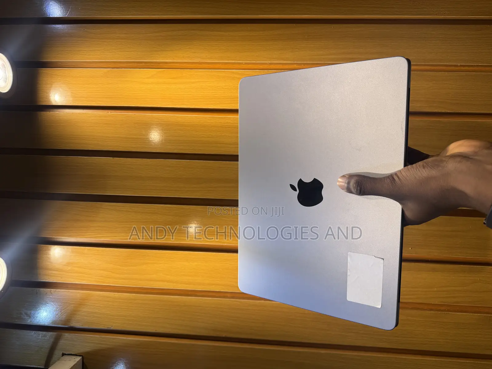 Laptop Apple MacBook Air 2022 M2 8GB Apple M2 SSD 256GB